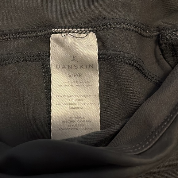 WORN- SIZE SMALL- DARK GRAY DANSKIN THERMAL LEGGINGS WITH POCKETS! - Picture 4 of 4